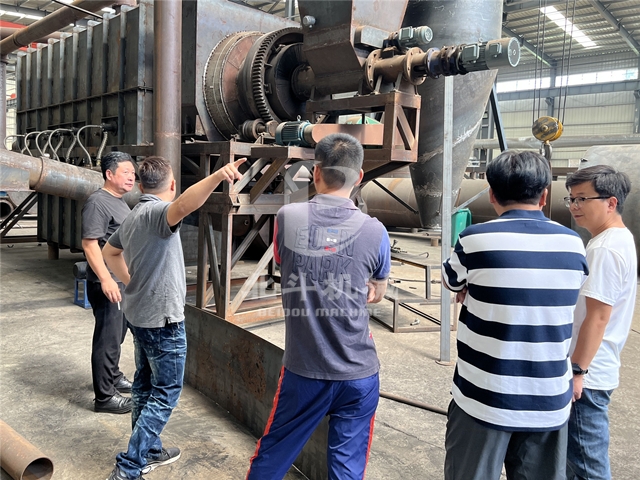 臺(tái)灣客戶(hù)來(lái)訪(fǎng)鞏義北斗機(jī)械實(shí)地考察